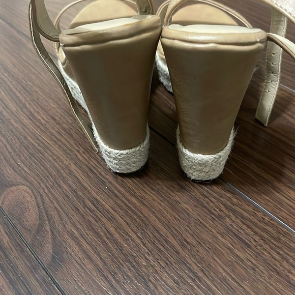 me Too Wedge Heels Tan Size 7.5 - Picture 4 of 8